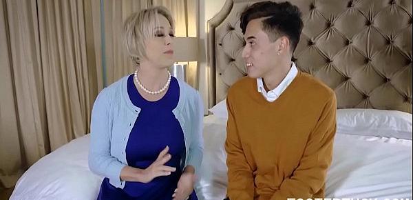  Foster Son Helps Busty Blonde Mom To Get Pregnant- Dee Williams